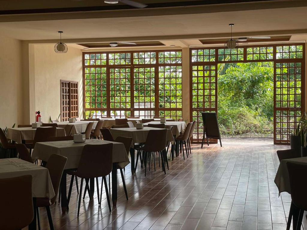 Restaurace v ubytování Kuredhi View