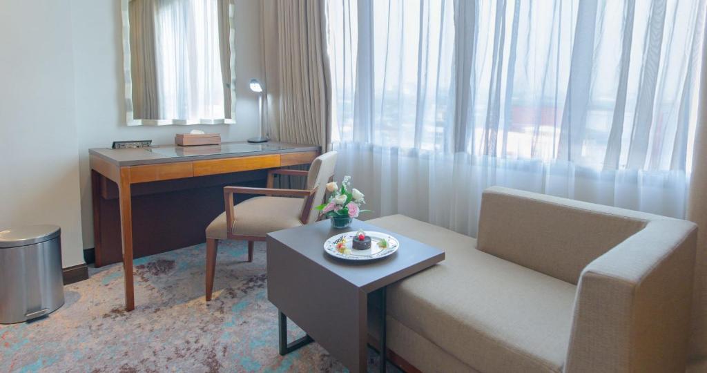 Posezení v ubytování Gumaya Tower Hotel