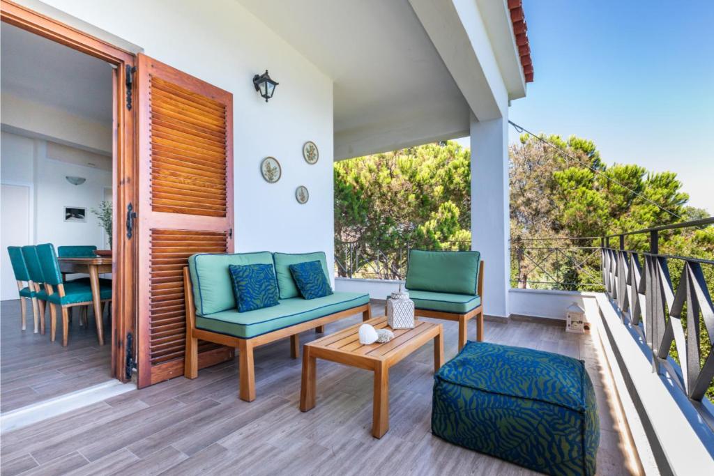 Balkón nebo terasa v ubytování The Sea House Skiathos
