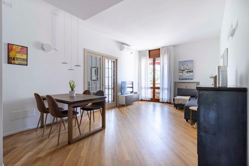 Bright House - Carozzi Apartments