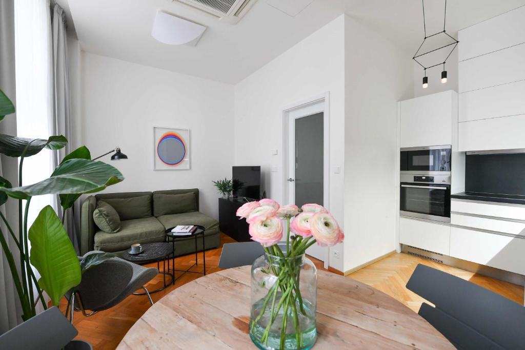 Masarykova N°30 - 1