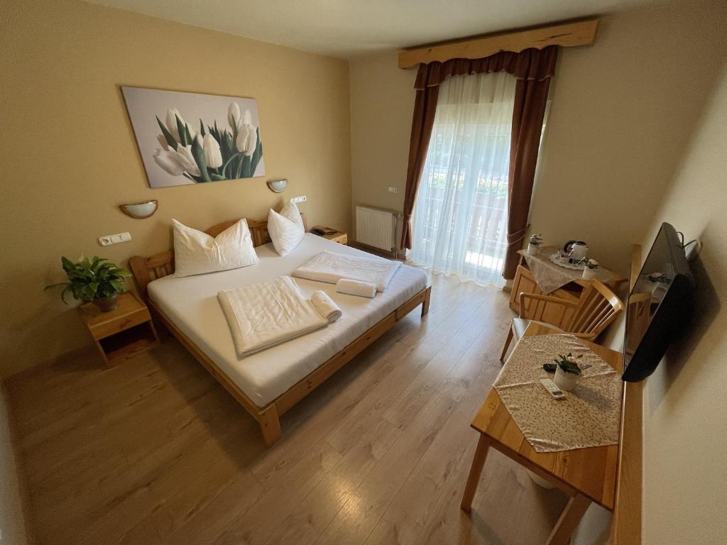 Hotel Karin - Resim 9