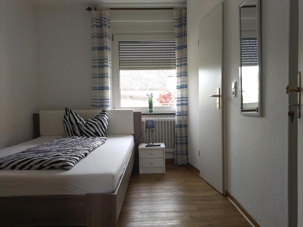 Pension Breidbach - Budget Single Room