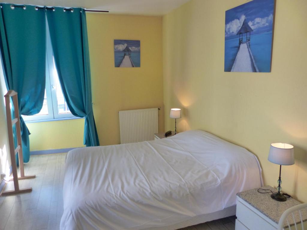 Logis Hôtel Au Croissant - Double Room