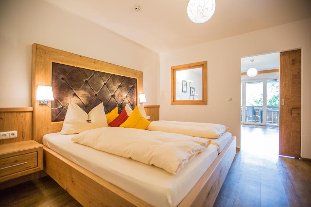 Postel nebo postele na pokoji v ubytování Hotel Friedenseiche