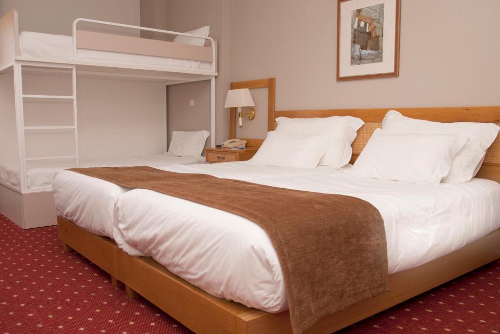 Hotel Rainha D. Amélia, Arts & Leisure - Familiekamer (2 Volwassenen + 2 Kinderen)