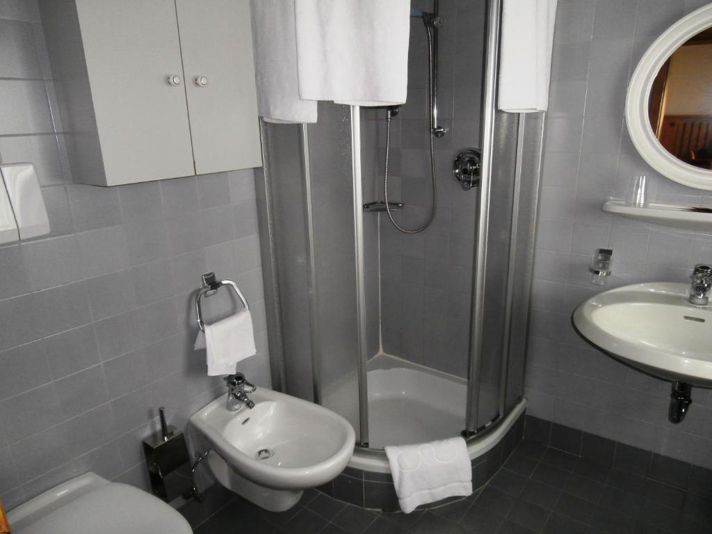 Koupelna v ubytování Piccolo Hotel Gurschler