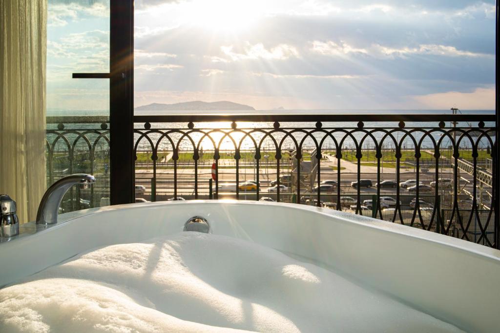 La Cielo Hotel Bostancı - Deluxe Doppelzimmer Mit Meerblick