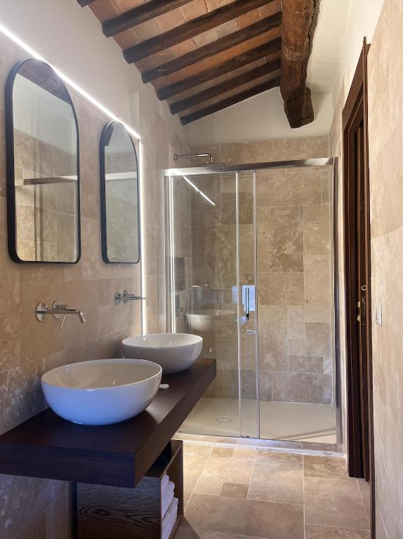 Koupelna v ubytování Rocca d'Orcia Suites and Villas