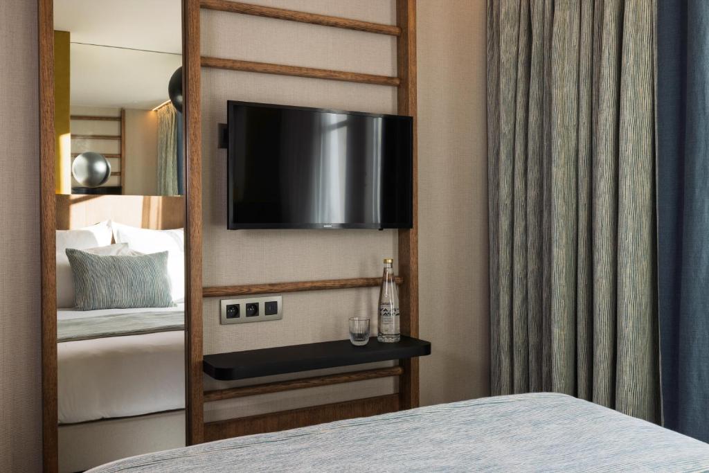 Hôtel Raspail Montparnasse - Resim 40