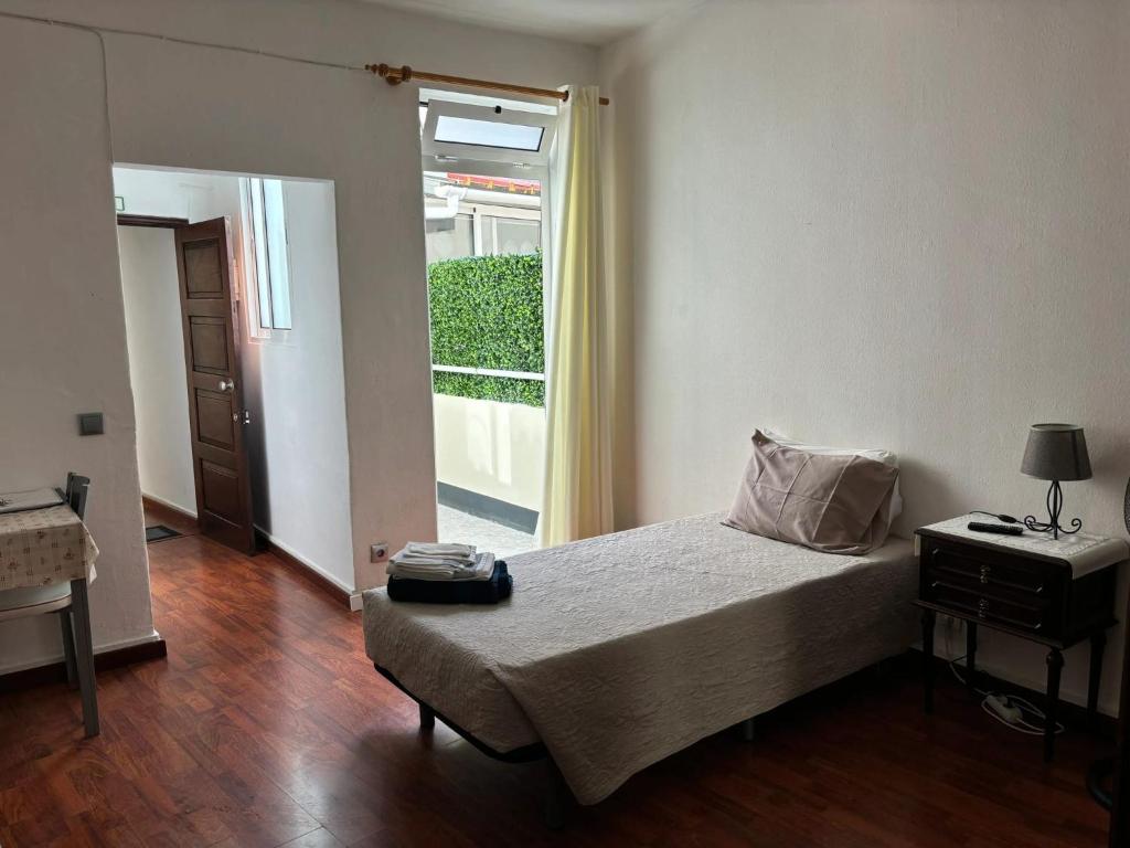 Charming Studio in Funchal with a Lovely Terrace - 20 m²