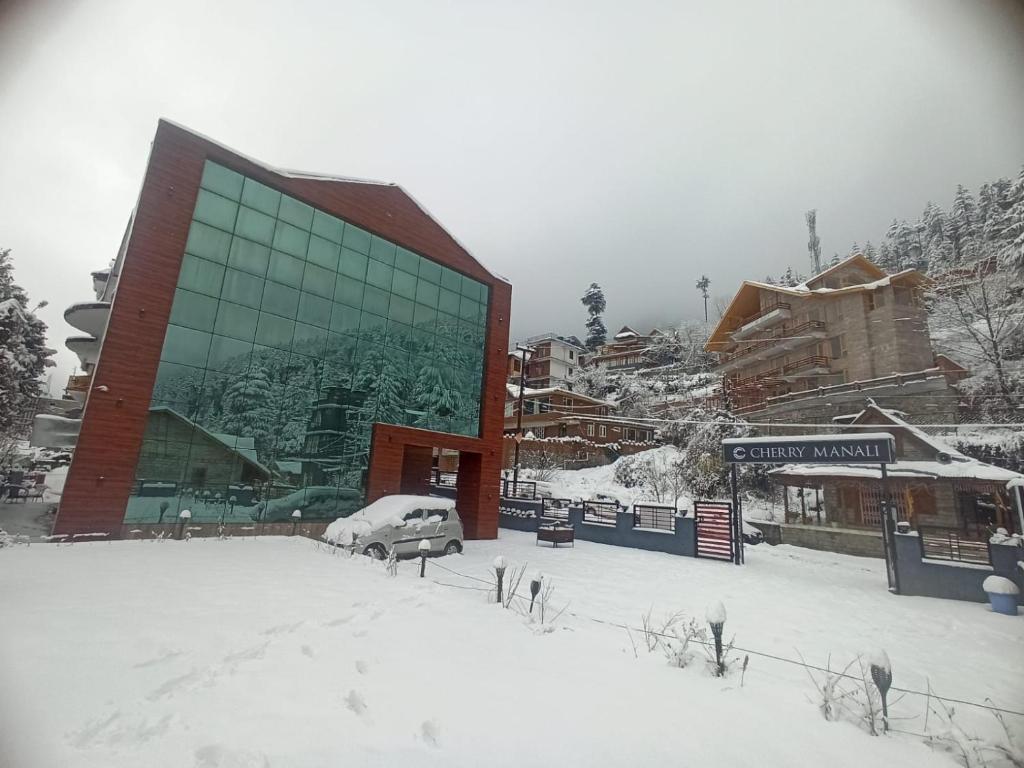 Hotel Cherry Manali v zimě