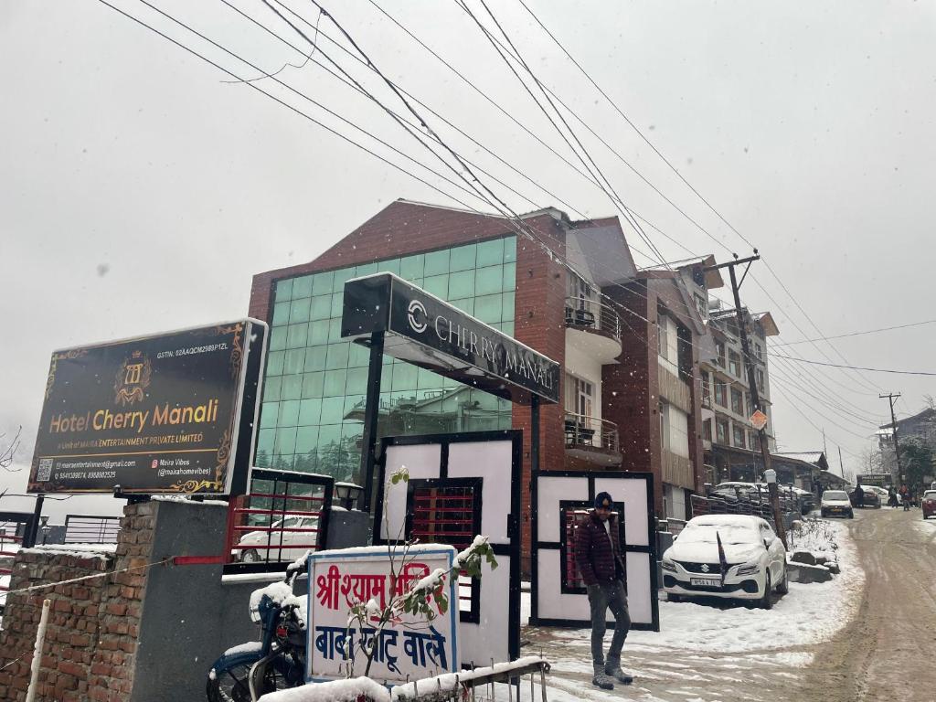 Hotel Cherry Manali v zimě