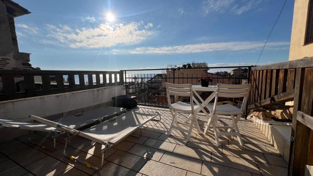 Μπαλκόνι ή βεράντα στο Seaview Flat Old Town Sanremo