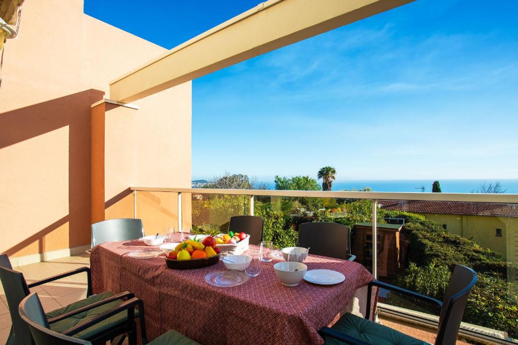 LE JARDIN BLEU AP4388 By Riviera Holiday Homes