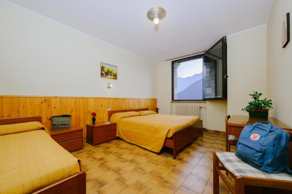 Eremo di Bienno - Family Room With Mountain View