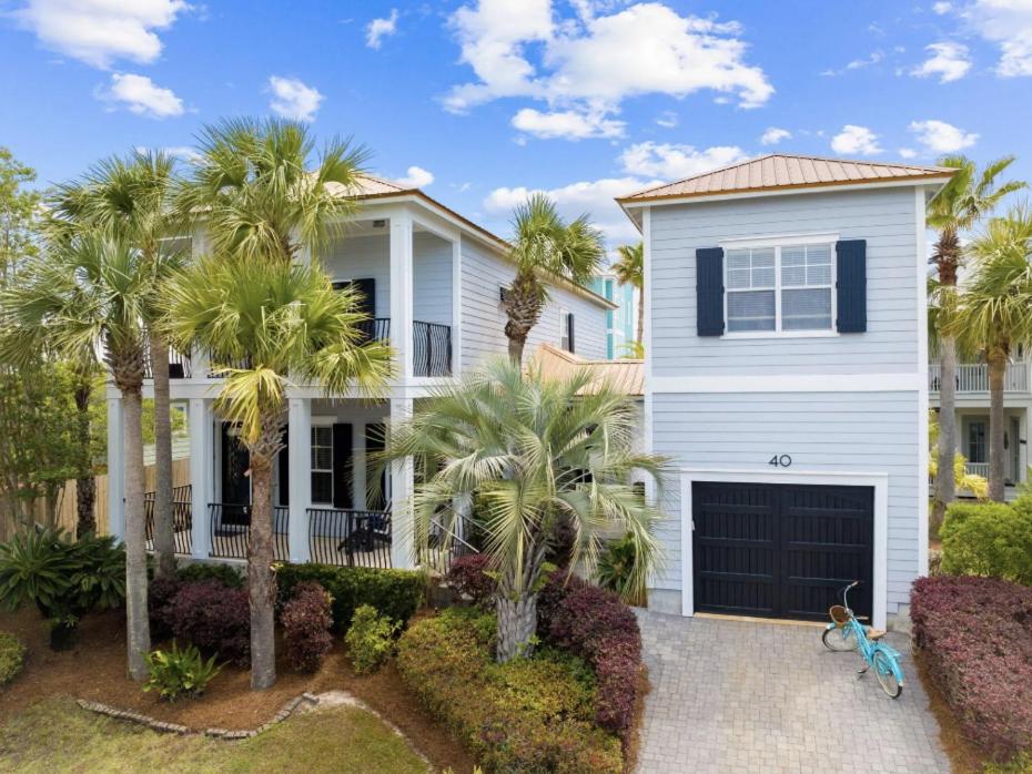 Το κτήριο όπου στεγάζεται  η παραθεριστική κατοικία