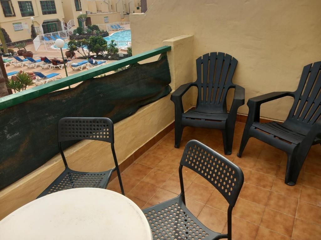 A seating area at Castillo Mar