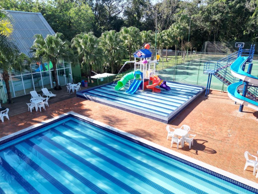 Bazén v ubytování Hotel Nacional Inn Foz do Iguaçu nebo v jeho okolí