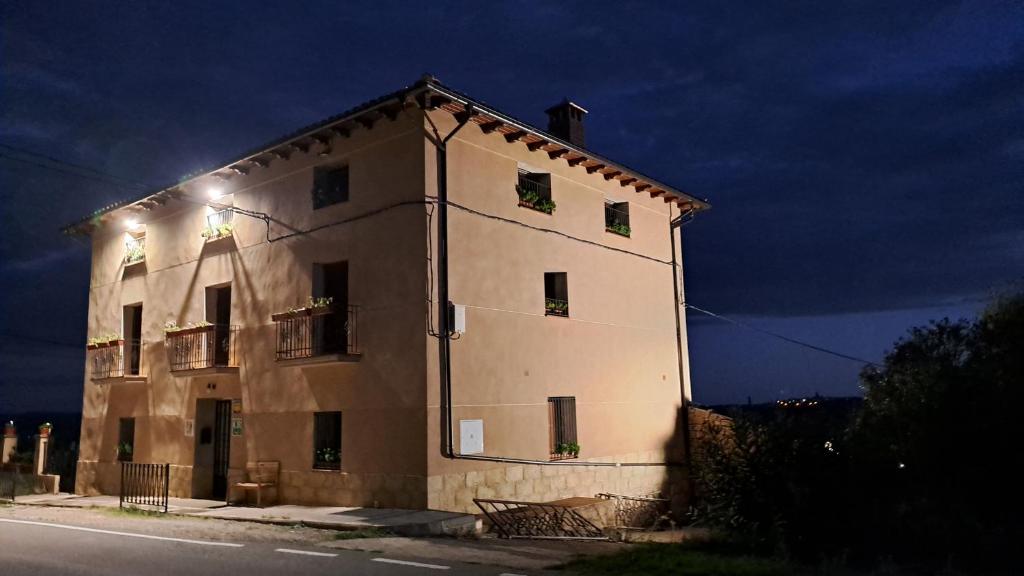 Budova, kde se aparthotel nachází