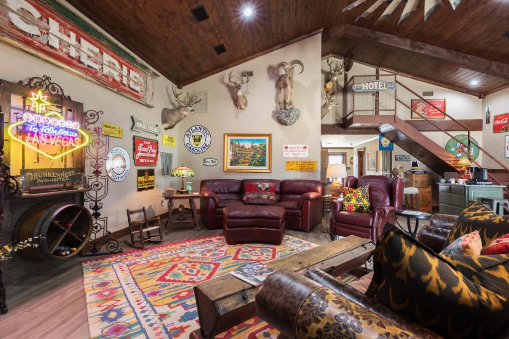 Χώρος καθιστικού στο Hill Country Guest House - Rustic getaway