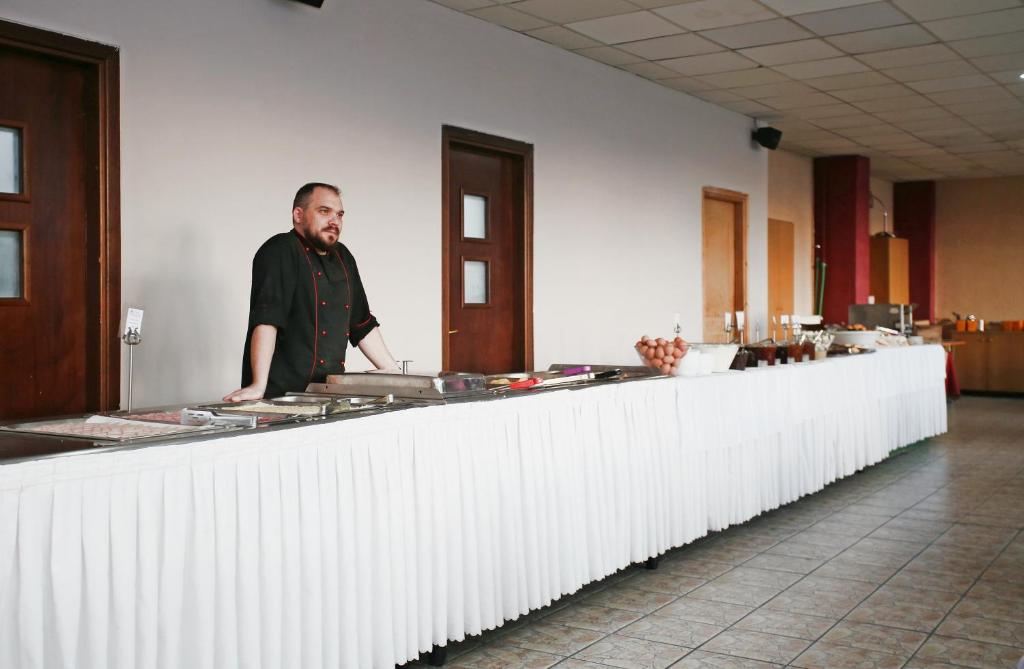 Jídlo v hotelu nebo okolí