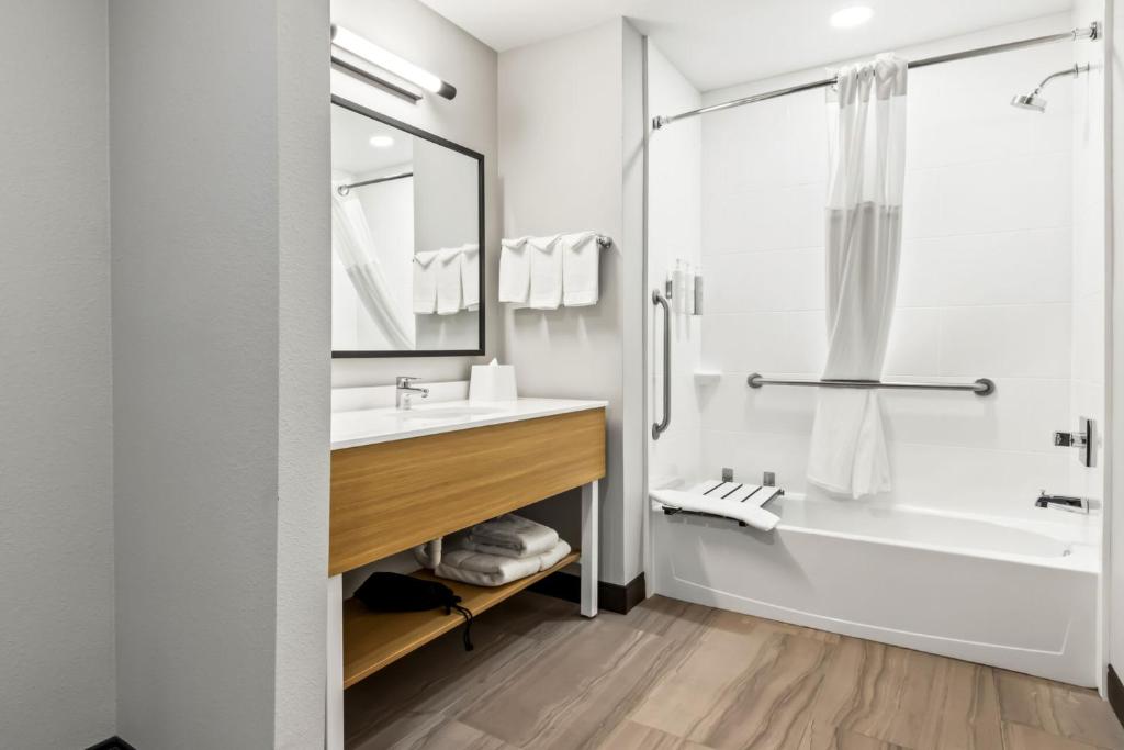 Spark by Hilton Catoosa Tulsa photo