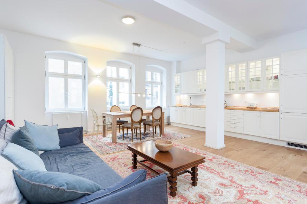 Lofty Torstr Apartments, 4 unique units from 1-3 bedrooms in Mitte, ideal for families & groups, from 2 up to 8 Guests - 2