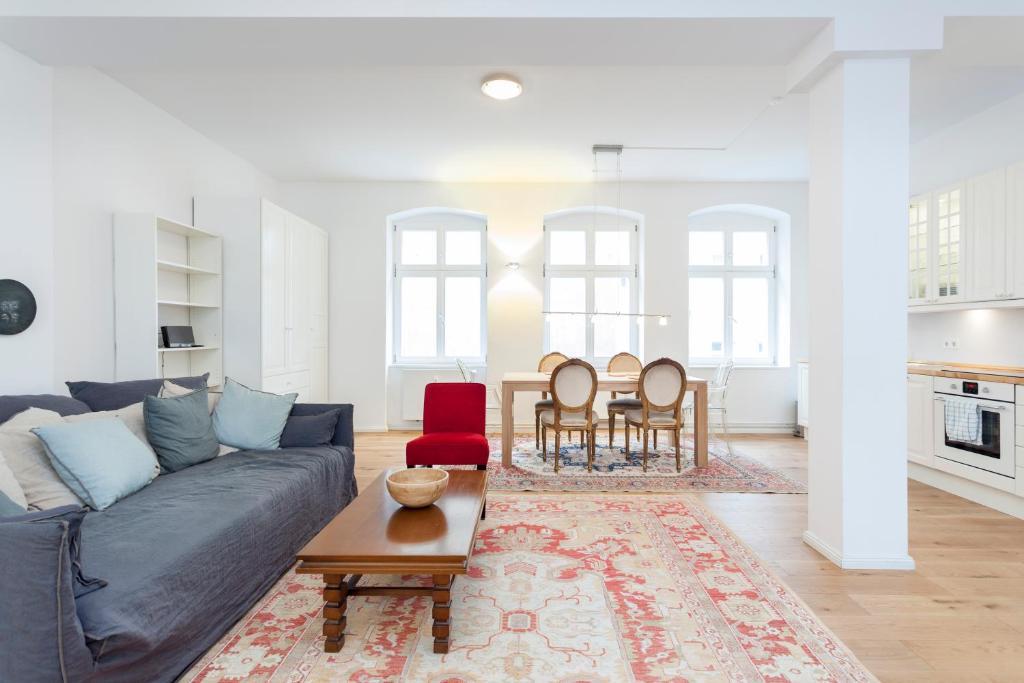 Lofty Torstr Apartments, 4 unique units from 1-3 bedrooms in Mitte, ideal for families & groups, from 2 up to 8 Guests - 7