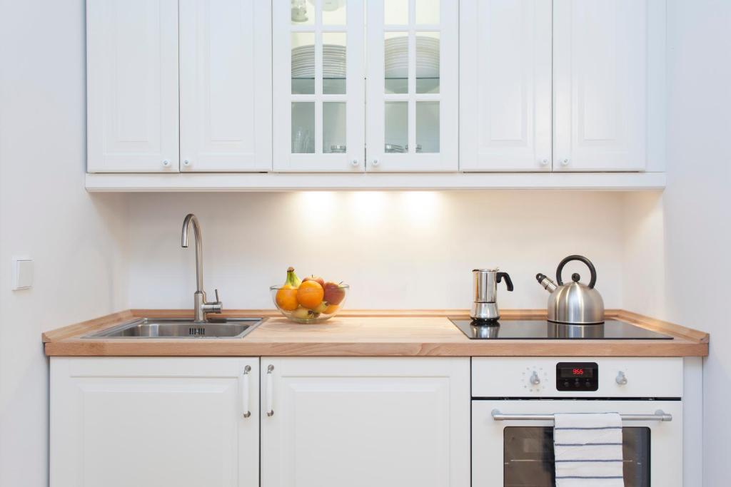 Lofty Torstr Apartments, 4 unique units from 1-3 bedrooms in Mitte, ideal for families & groups, from 2 up to 8 Guests - 10