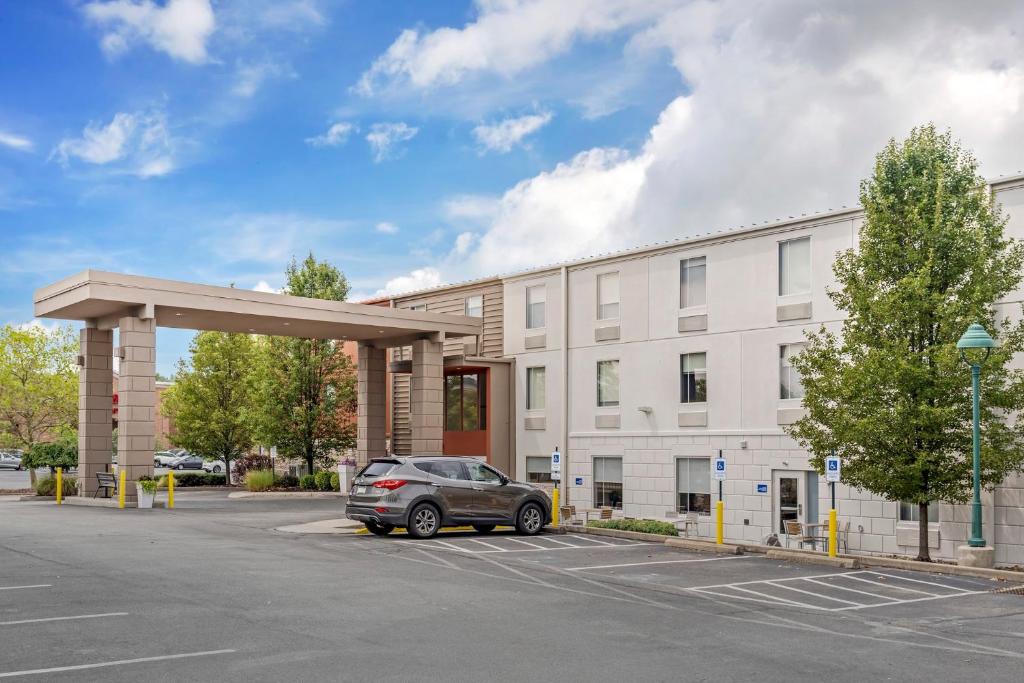 Holiday Inn Express Pittsburgh - Munhall by IHG photo