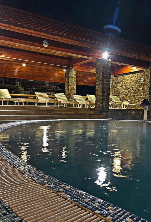 Bazén v ubytování Vila Veljković - Sobe & apartmani " Ljupče " nebo v jeho okolí