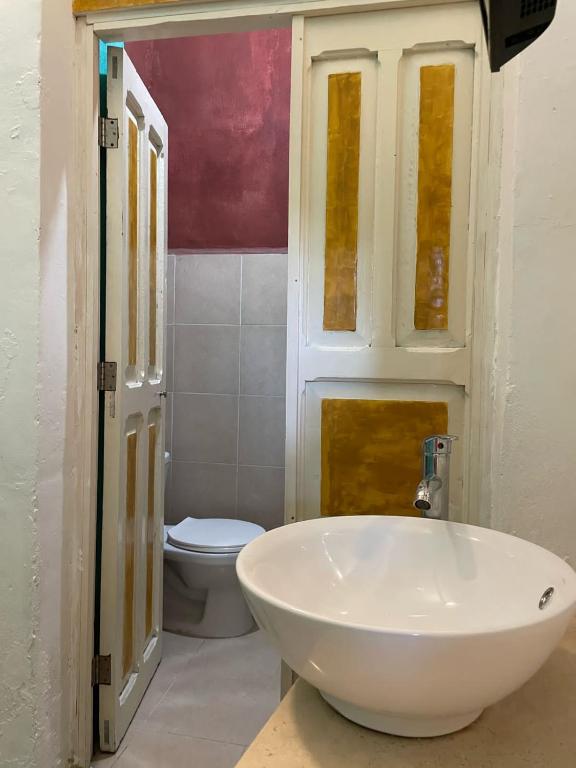 Koupelna v ubytování La Casa del Kéej Hostel