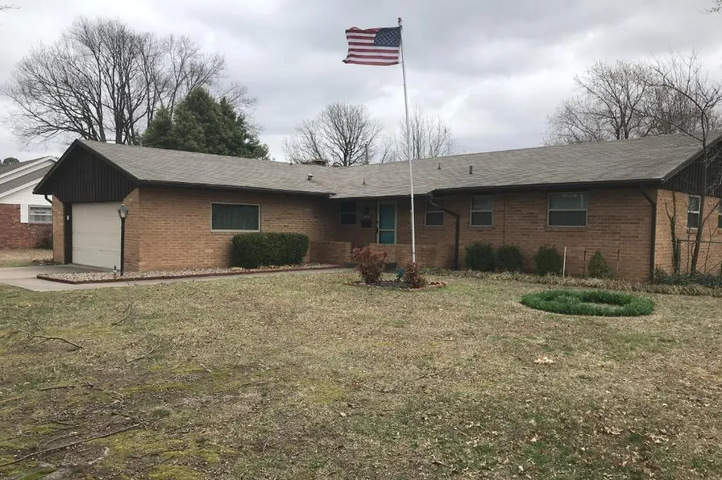 Entire House in the Heart of NW AR with Office Space in Fayetteville