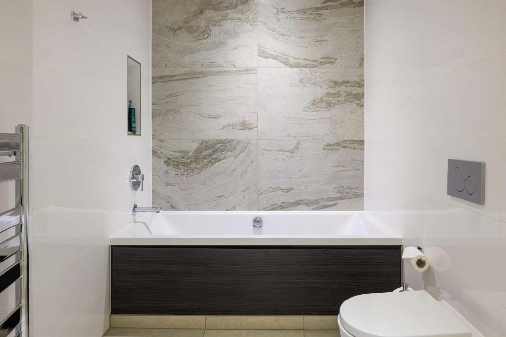 Doubletree by Hilton Edinburgh City Centre - Resim 34