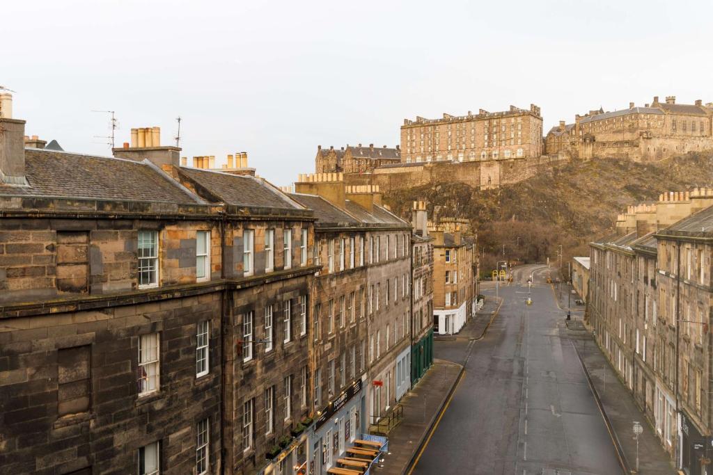 Doubletree by Hilton Edinburgh City Centre - Resim 40