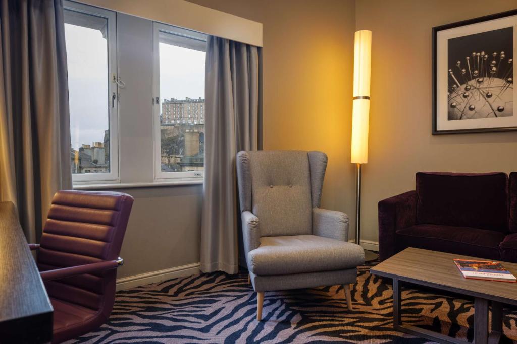 Doubletree by Hilton Edinburgh City Centre - Resim 45