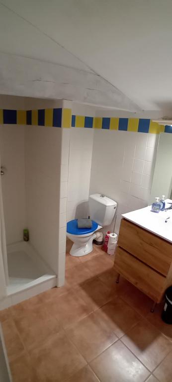 Kúpeľňa v ubytovaní Appartement à 8 km de la mer - 3 chambres