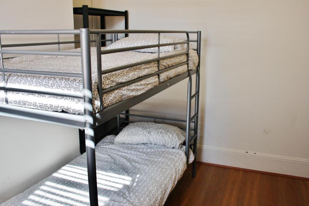 Postel nebo postele na pokoji v ubytování The Hive Hostel - Traveler Friendly, Passport Only