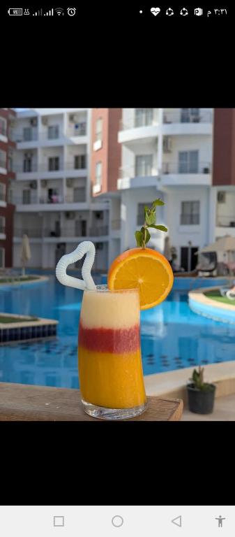 Bazén v ubytování One bedroom apartment in Aqua palm resort before Al Gouna nebo v jeho okolí