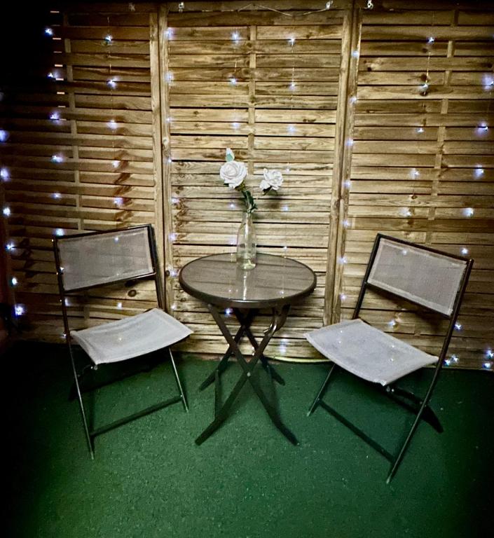 VIP ROOMS Toledo - PARKING GRATIS - 2 HABITACIONES - 16