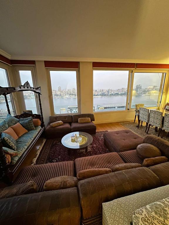 Posezení v ubytování Royal Nile view 2BR