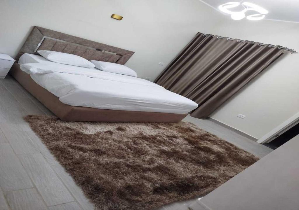 Postel nebo postele na pokoji v ubytování Private 2BR Apartment with Private Heated Pool at Bali D3