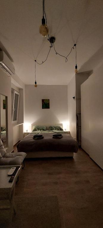 Posteľ alebo postele v izbe v ubytovaní Studio apartment in center of Zagreb "Vidra"