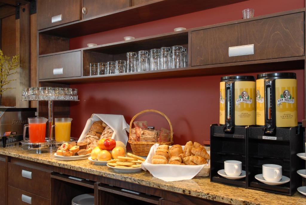 Eten bij of ergens in de buurt van het hotel

