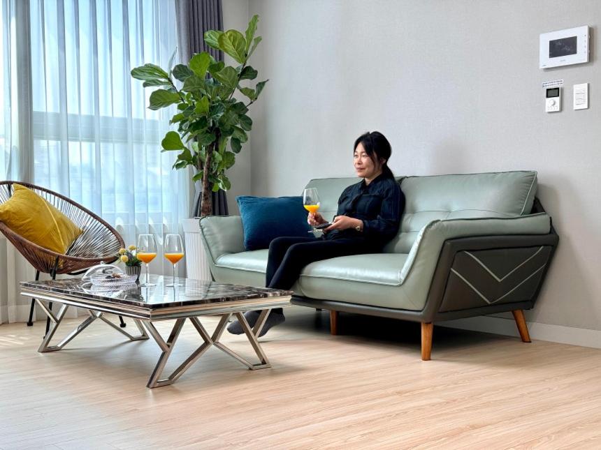 Area soggiorno di Eunhasu D&M Residence