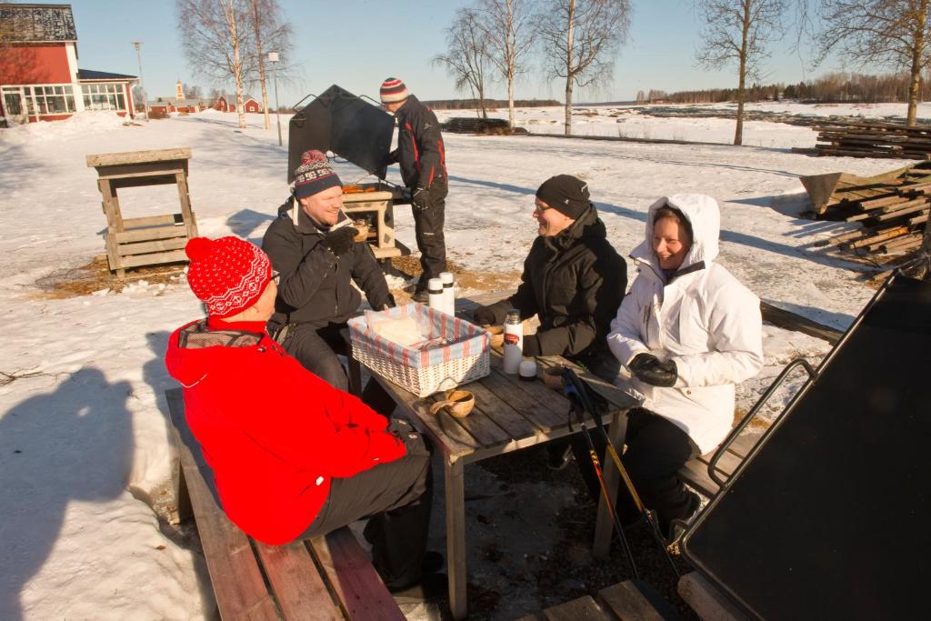 Hosté ubytování Kukkolaforsen Turist & Konferens
