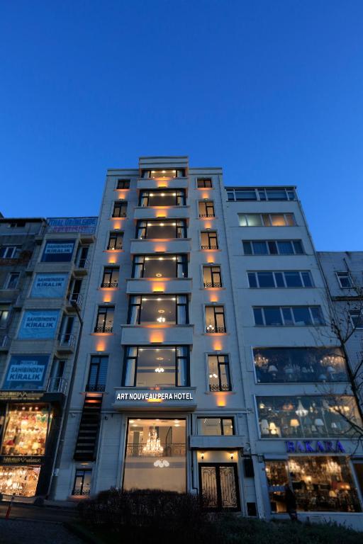 The building in which a szállodákat is located