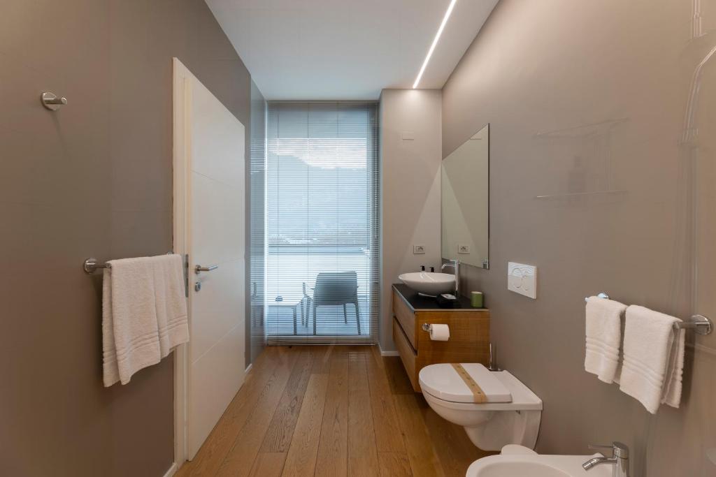 La Villa - Luxury Guest House - Deluxe Double Or Twin Room With Balcony