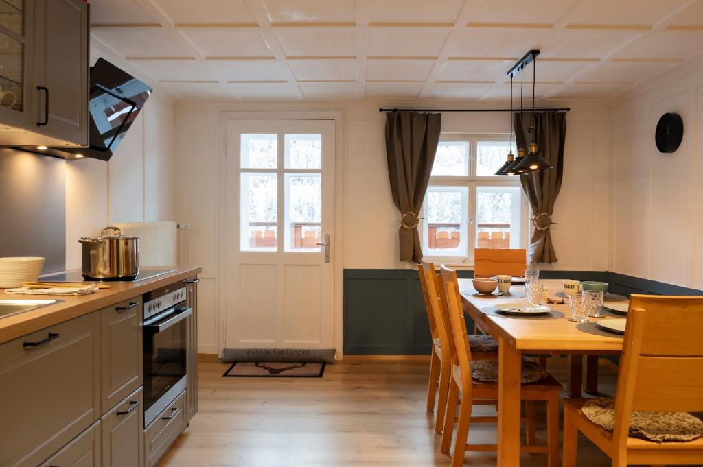Kuchyň nebo kuchyňský kout v ubytování Haus Barbara